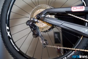 2017-Shimano-XT-DI2-M8050-Cassette-11-46-side